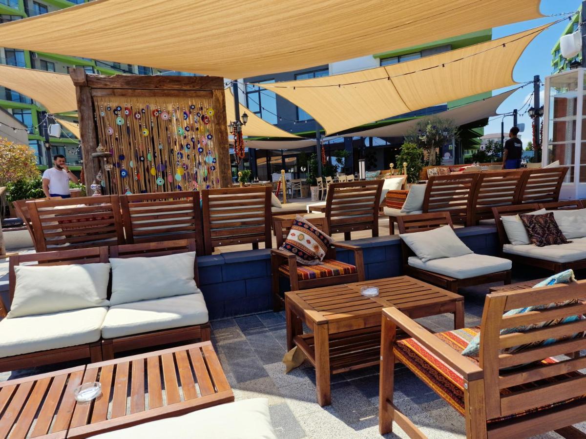 Blue Lagoon Aparthotel Pool & Spa Mamaia Nord Неводарі Екстер'єр фото