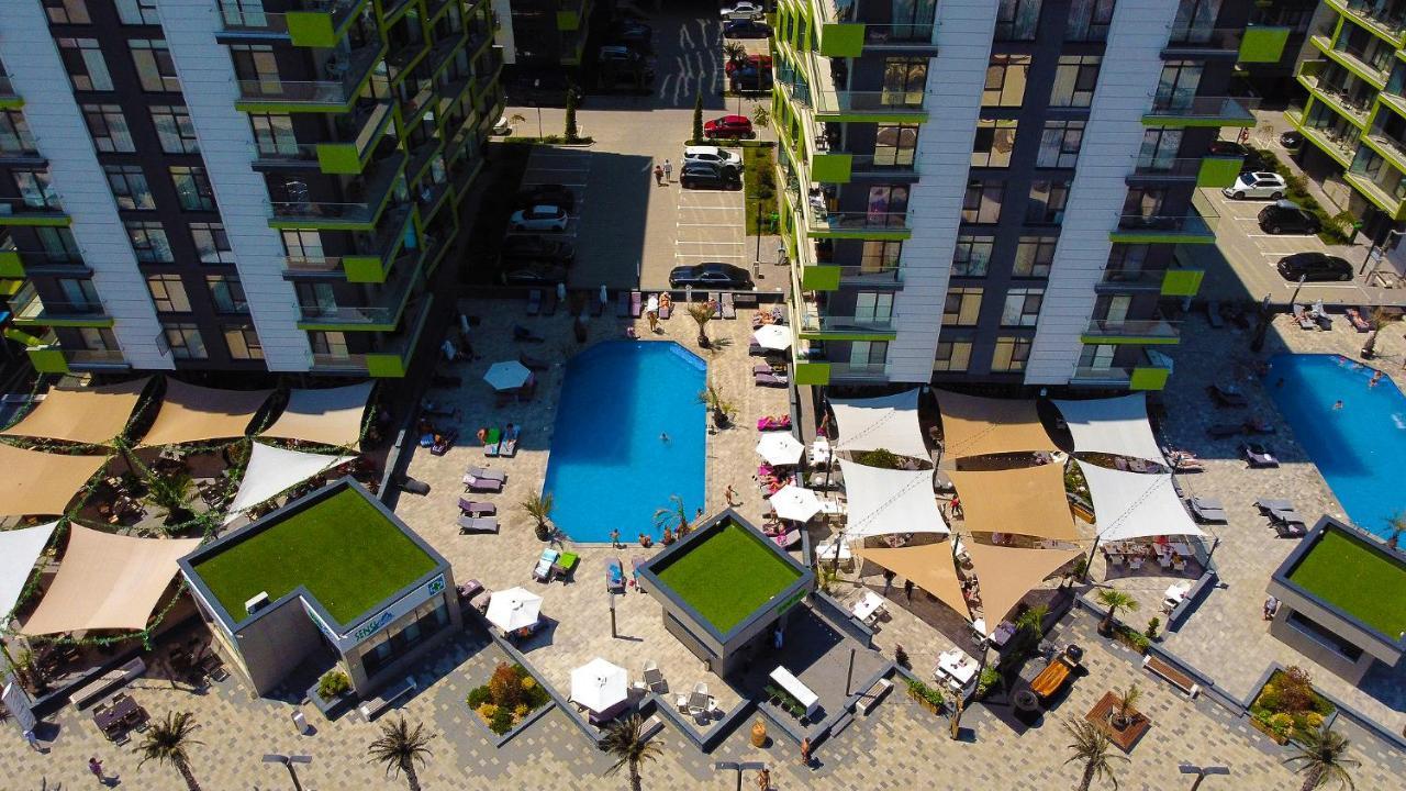 Blue Lagoon Aparthotel Pool & Spa Mamaia Nord Неводарі Екстер'єр фото